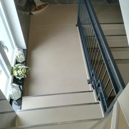 Grosse-und-schoene-ferienwohnung-mit-tv-wlan-balkon-parkplatz-inkl