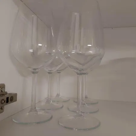 Grosse-und-schoene-ferienwohnung-mit-tv-wlan-balkon-parkplatz-inkl Appartement *